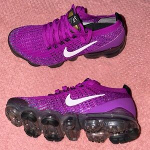 Nike Women's VaporMax FlyKnit 3 “Vivid Purple” Size 6.5
